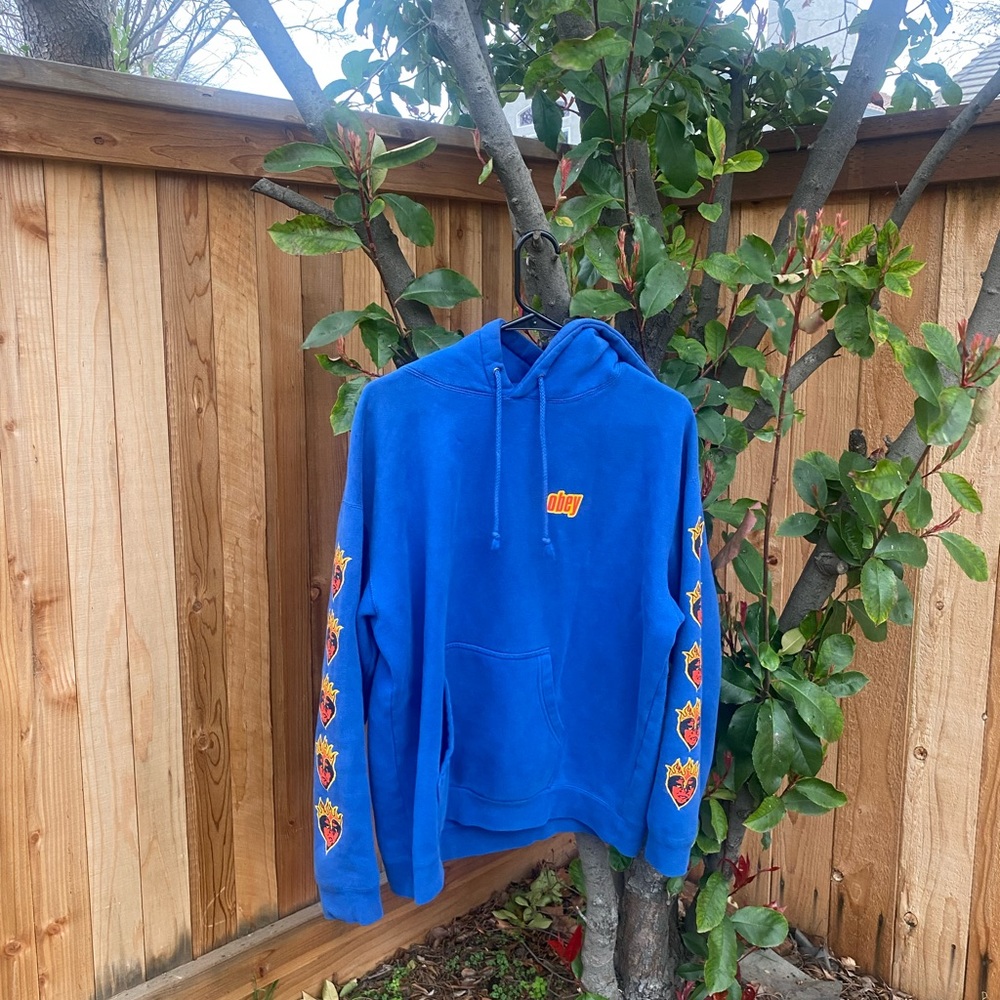 Obey skateboarding hoodie